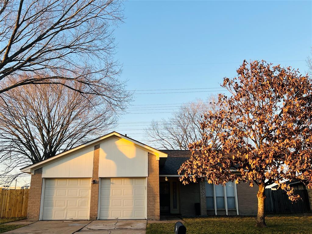 8803 Kirkmont Dr, Houston, TX 77089 House Rental in Houston, TX