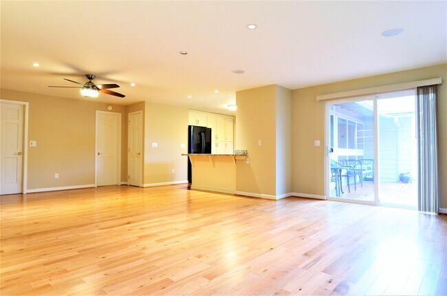 Foto del edificio - 1814 Whitman Ct NE