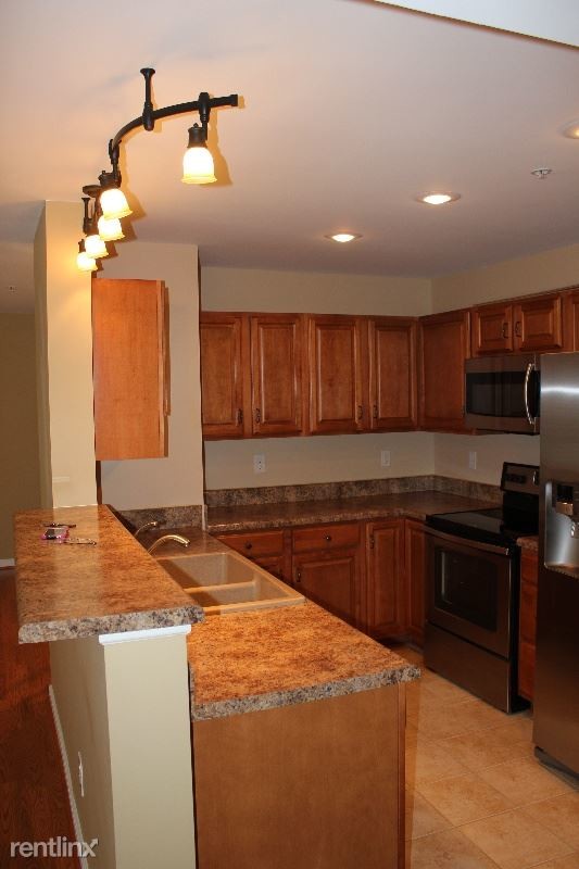 3721 Morris Farm Dr Unit 1 B, Greensboro, NC 27409 Condo for Rent in