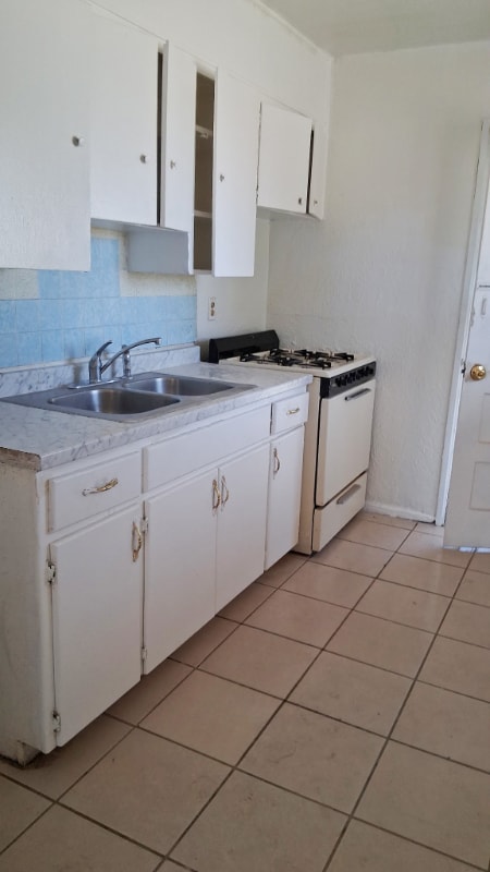 Foto del edificio - 4429 Moonlight Ave