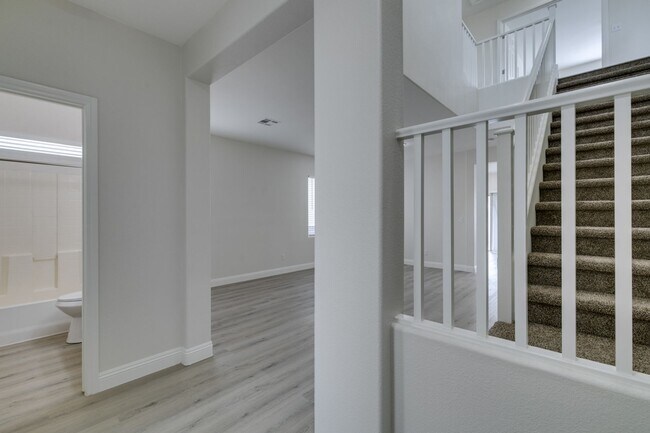 Foto del edificio - Charming 4 Bedroom, 3 Bathroom Home Near S...
