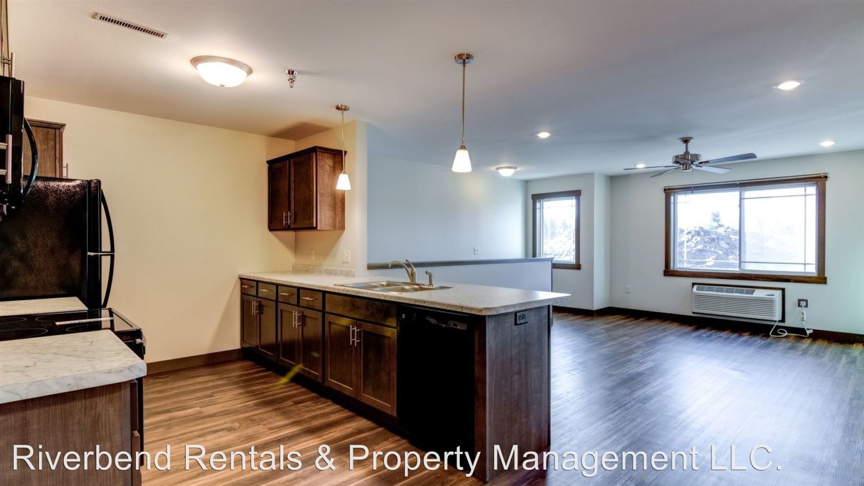Foto principal - 596-598 N Hillcrest Pkwy