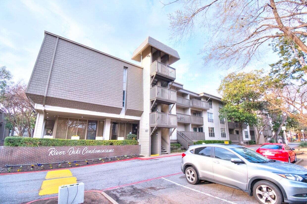 Foto principal - 4837 Cedar Springs Rd