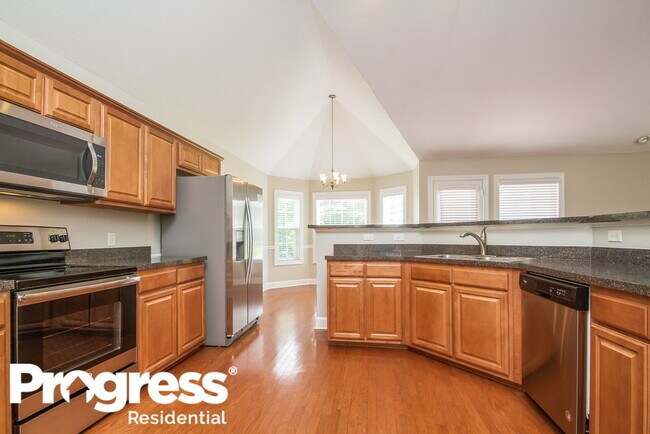 Building Photo - 1704 Bridgecrest Dr