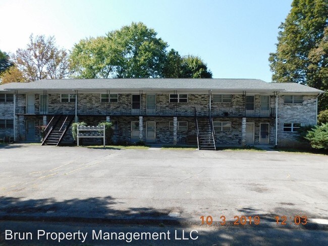 Building Photo - 3216 Garden Dr
