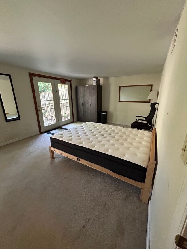 Foto del edificio - 4 Bedroom, 2.5 Bath Townhouse for Rent – $2,700/Month