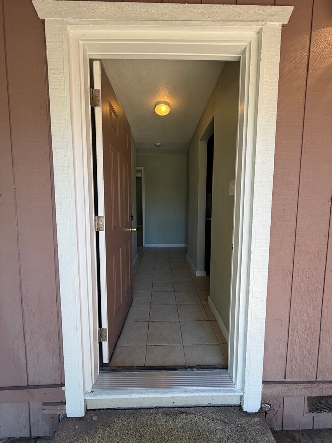 Building Photo - 2061 Matson Dr