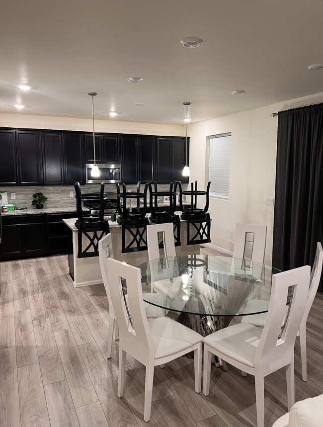 Foto del edificio - 9444 Pitkin St