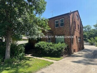 Building Photo - 1065 42nd St