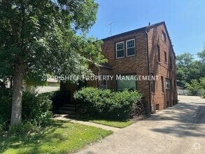 Building Photo - 1065 42nd St