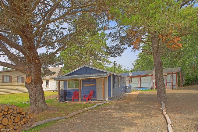 Building Photo - 884 Cranberry Rd