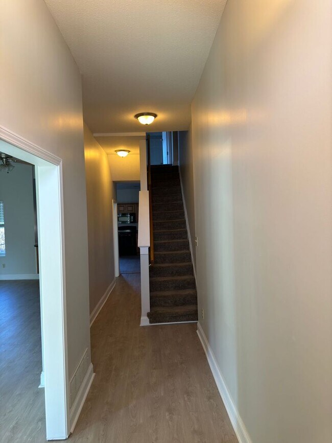Foto del edificio - Spacious 4BD 2BA House in Pittsburgh!