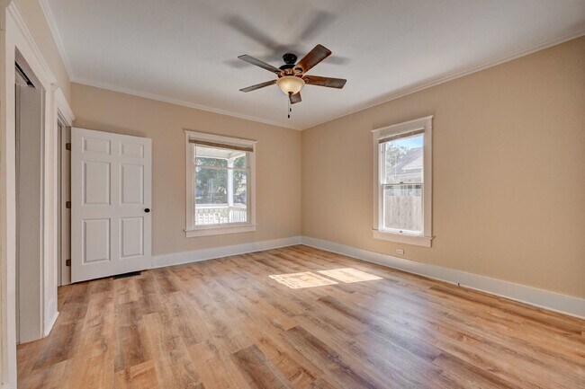 Foto del edificio - $1,750.00 - 2 Bedrooms, 1 Bathroom, Single...