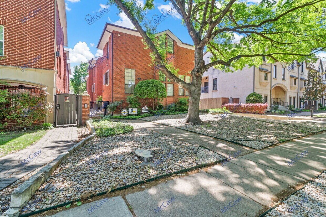 Foto principal - 4141 Hyer St