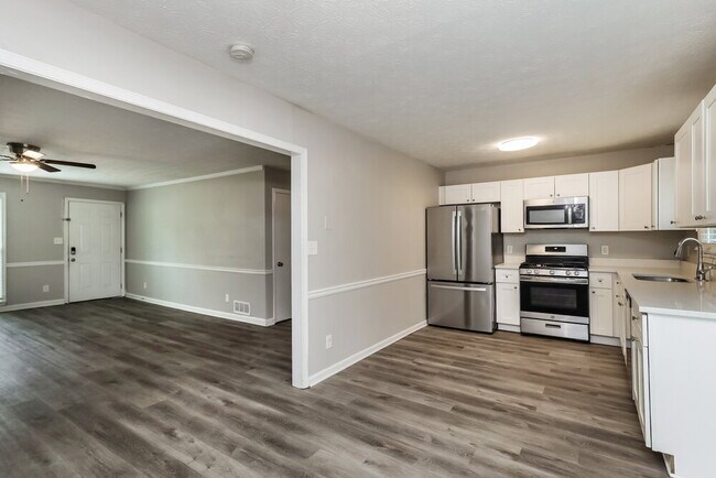 Foto del edificio - 661 Greenview Ave SE