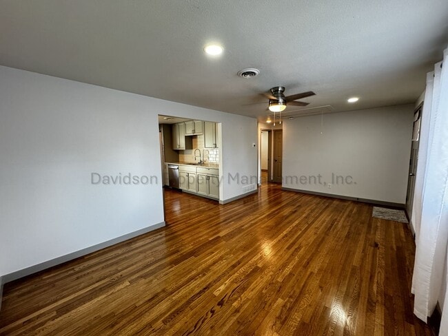 Building Photo - Cute 2 Bedroom House in South Colorado Springs with Large Garage