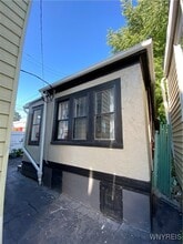 Building Photo - 173 Whitney Pl