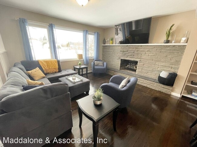 Foto del edificio - 4 br, 2 bath House - 1171 Sunrise Blvd.