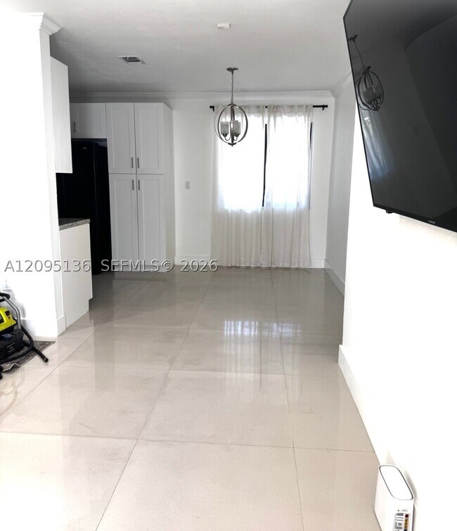 Building Photo - 12635 SW 84th Avenue Rd