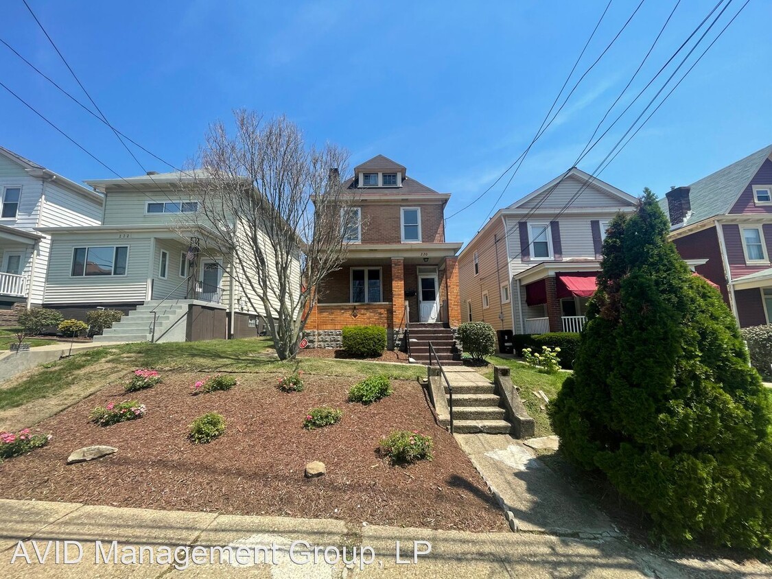 220 Park Ave, West View, PA 15229 House Rental in West View, PA