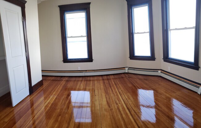 Foto del edificio - 654 Western Ave