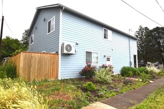 Building Photo - 1307 22nd Ave