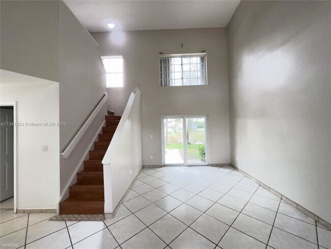 Building Photo - 3 br, 2.5 bath House - 192 SW 204th Ave