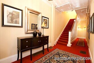 Building Photo - 296 Marlborough St