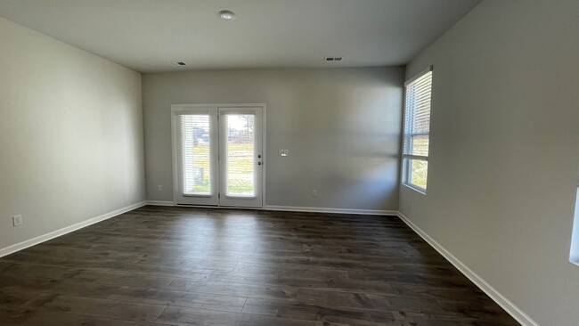 Building Photo - 2011 Widgeon Pt