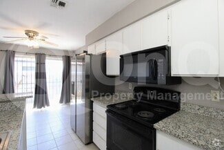 Building Photo - 9021 W Elm St