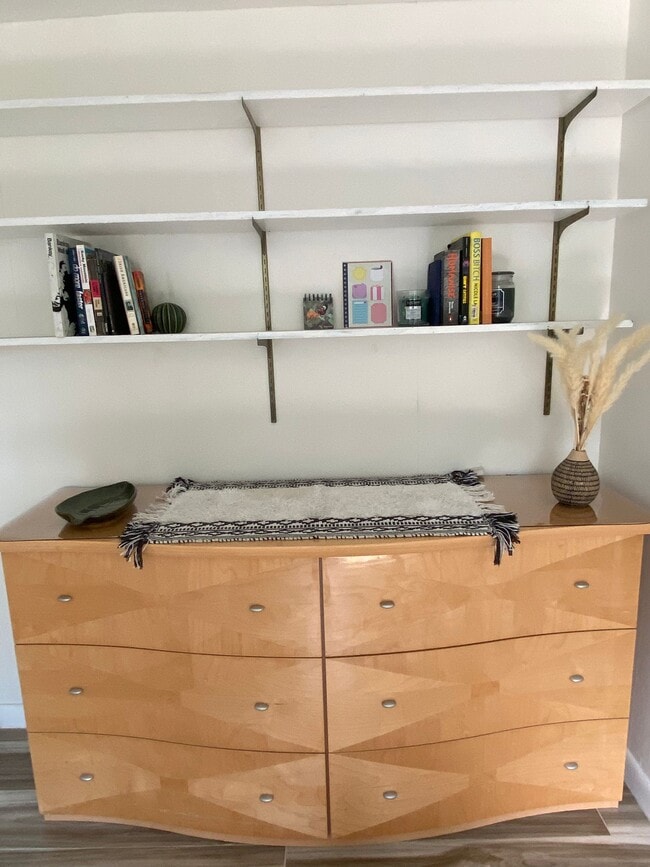 Sala de usos múltiples - Almacenamiento adicional - 675 Utica St