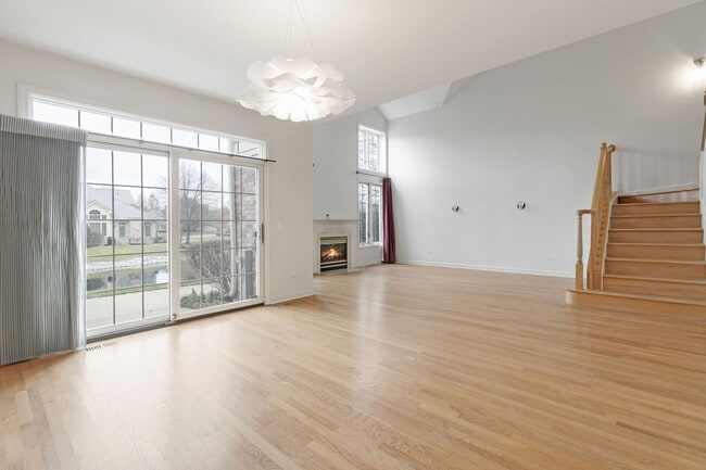 Building Photo - 4524 S Seminole Dr