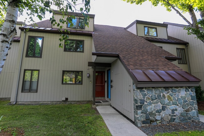 Building Photo - 111 Brook Hollow