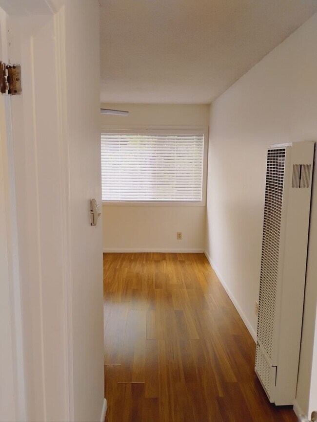 Foto del edificio - 5130-5140 Roseland Street