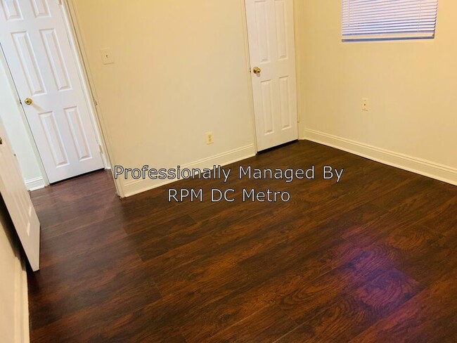 Foto del edificio - 2426 Queens Chapel Rd NE