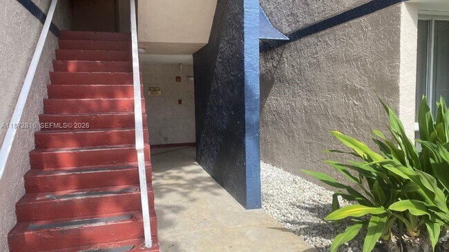 Foto del edificio - 7075 NW 186th St