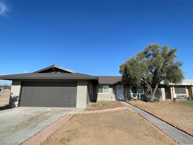 Foto del edificio - 361 N 8th St