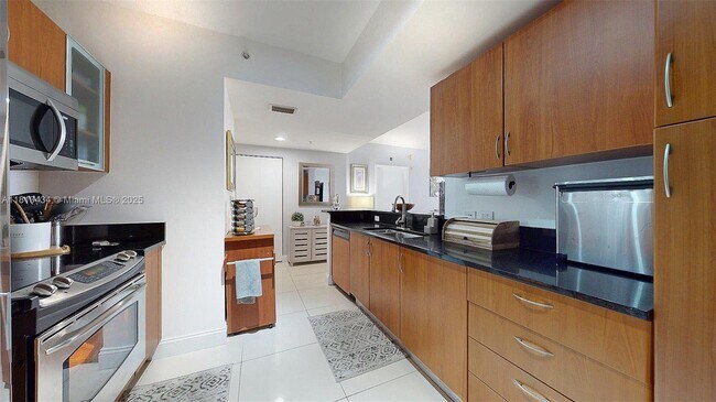 Foto del edificio - 2775 NE 187th St