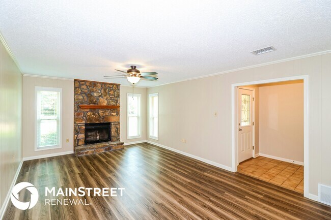 Building Photo - 5829 Lake Port Dr