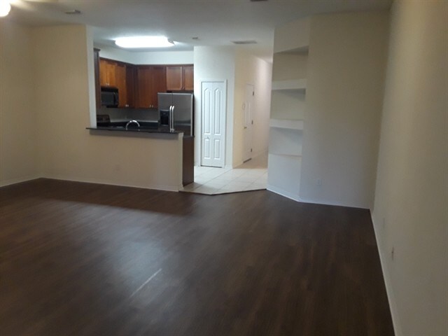 Building Photo - 9333 Stone River Place