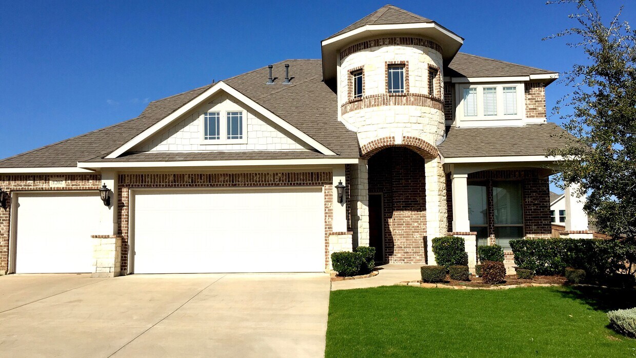 Foto principal - 1202 Killian Dr