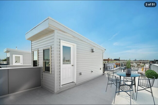 Terraza en la azotea de longitud completa - 2015 S Hutchinson St