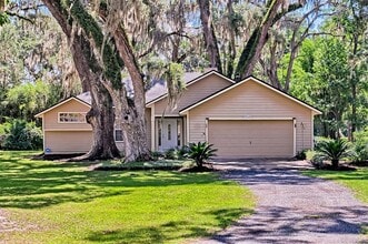 Building Photo - 6505 SW 135 Pl