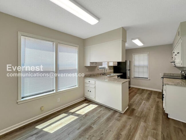 Foto del edificio - 8840 Cypress Cove