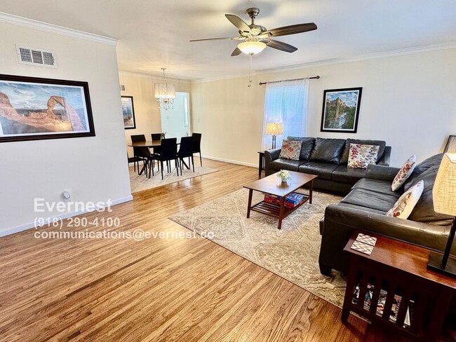 Foto del edificio - 2542 S Pittsburg Ave