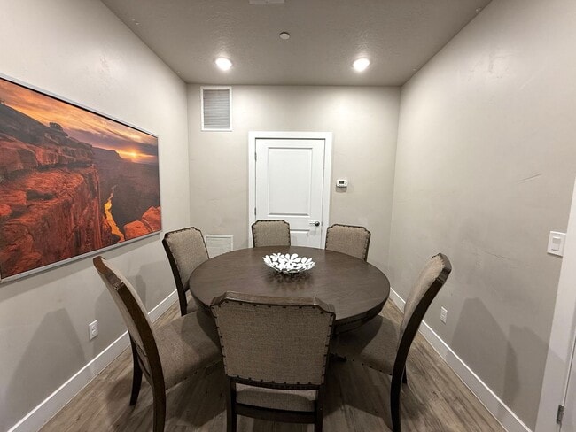 Building Photo - Resort Living with Year-Round Comfort – Estancia Resort