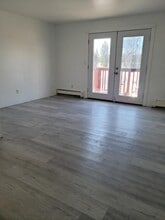 Building Photo - 2213 Lathrop St