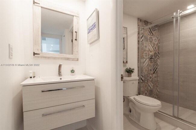 Foto del edificio - 19370 Collins Ave