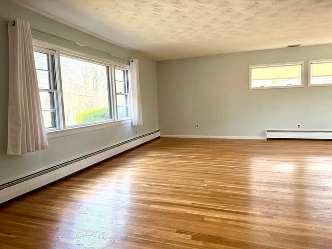 Building Photo - 90 Mill St