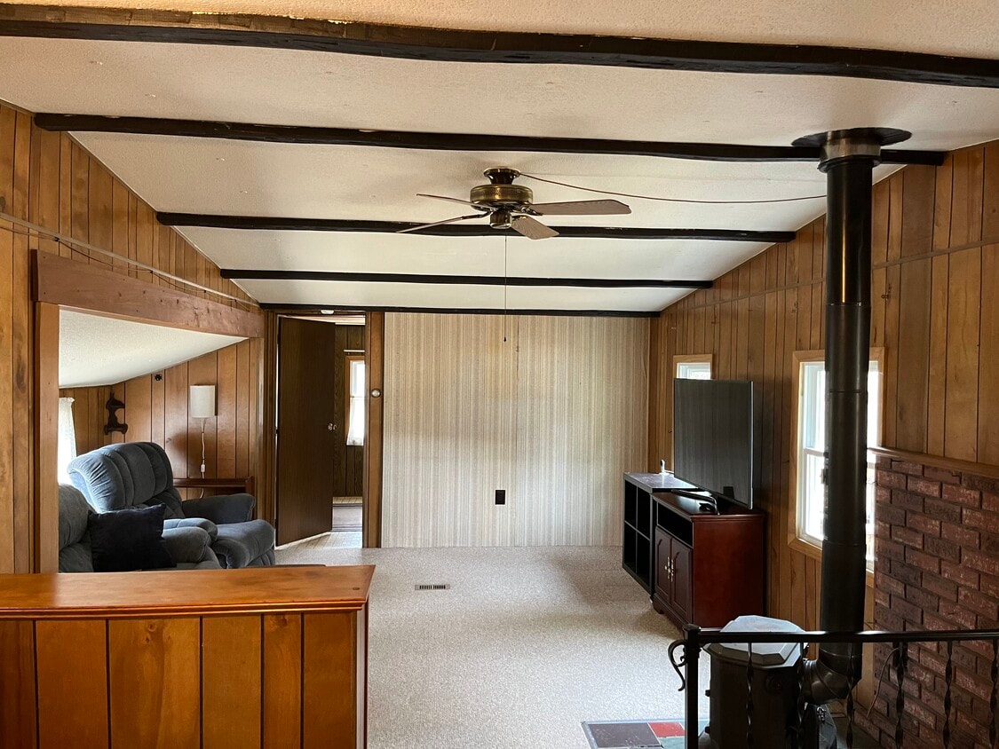 Living Room - 103 May St